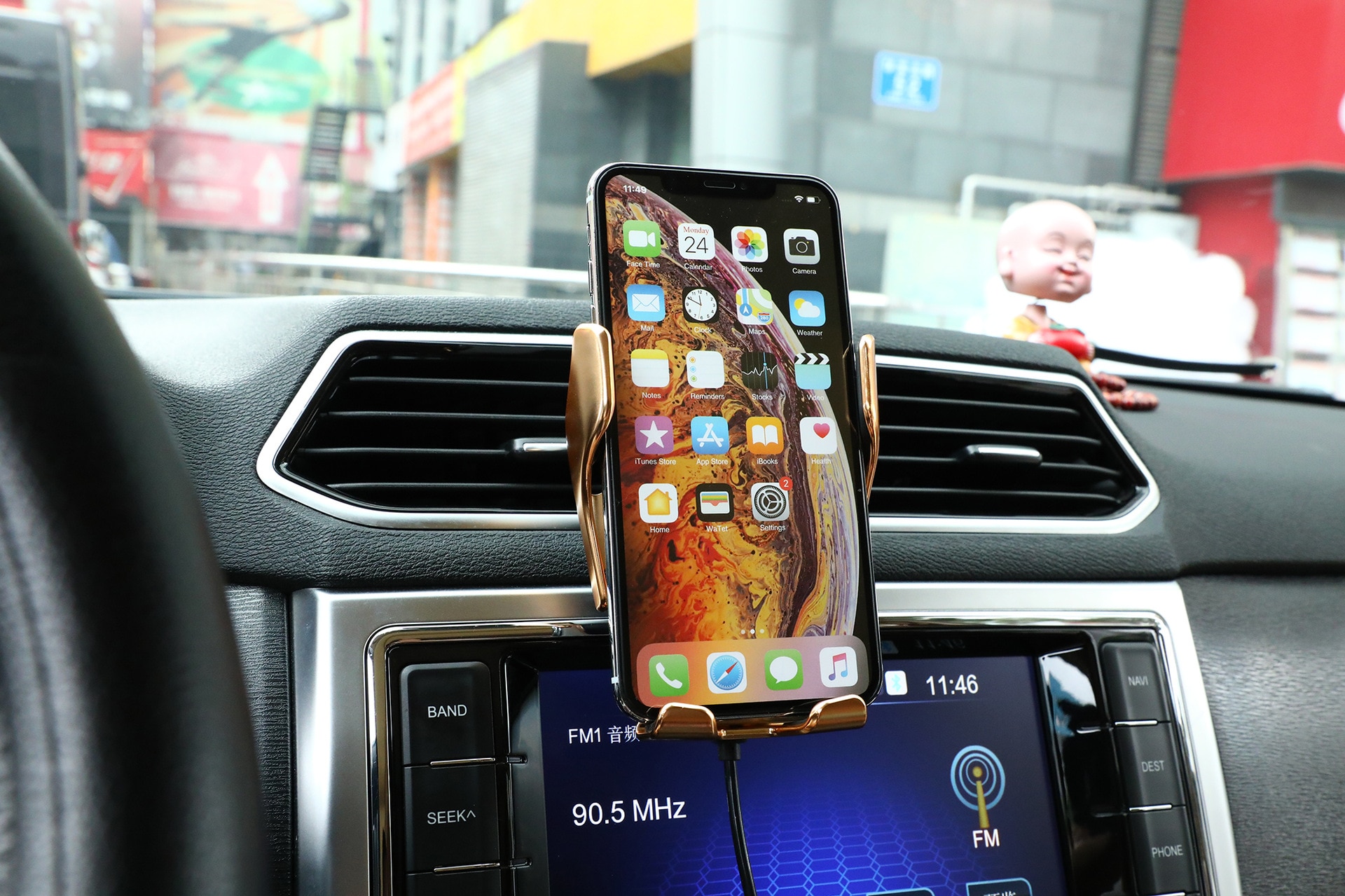 Automatic Clamping 10W Wireless Charger Car Phone Holder Smart Infrared Sensor Air Vent Mount 